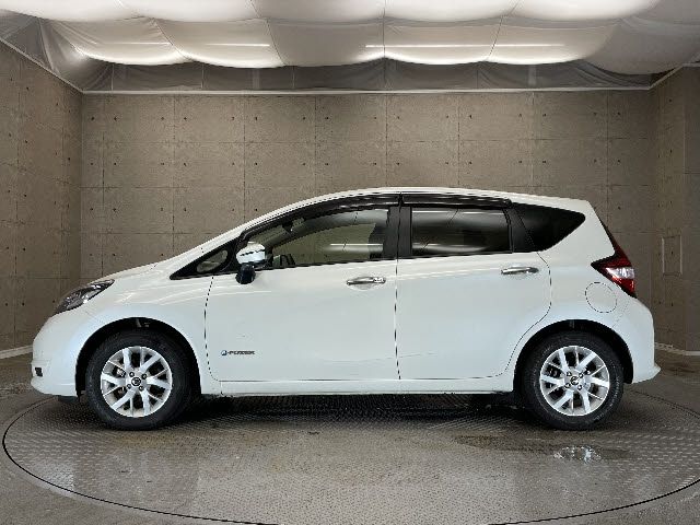 Nissan NOTE 2019-08 24265-8