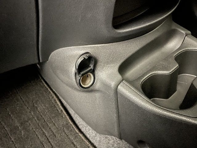 Nissan NOTE 2019-08 24265-23