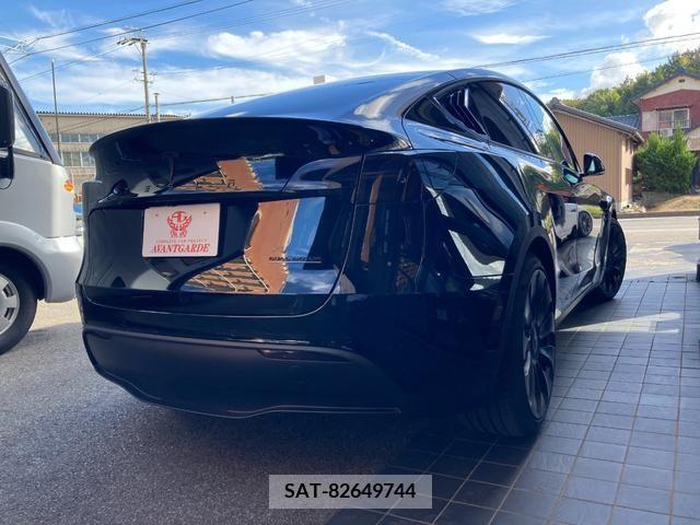 Tesla MODEL Y 2023-04 202069-6