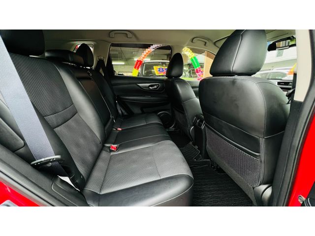 Nissan X-TRAIL 2016-11 685-21