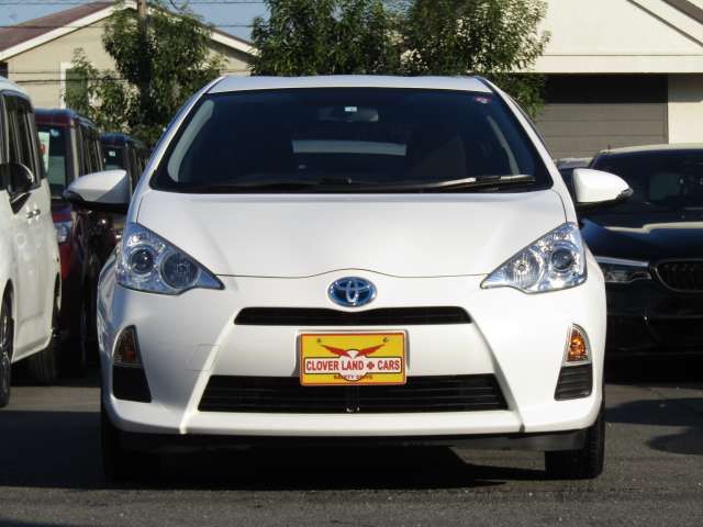 Toyota AQUA 2012-06 182421-1