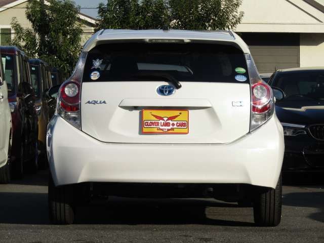 Toyota AQUA 2012-06 182421-4
