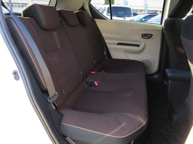 Toyota AQUA 2012-06 182421-17