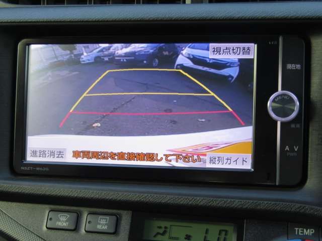 Toyota AQUA 2012-06 182421-10