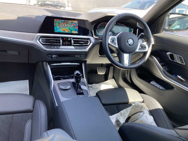Bmw 3 SERIES 2022-12 23850-1