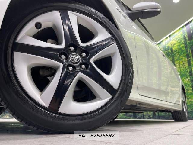 Toyota PRIUS 2016-06 380077-10