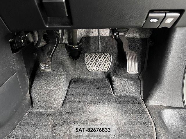 Nissan SERENA 2010-05 285273-16