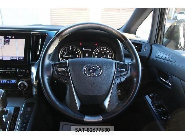 Toyota VELLFIRE 2018-04 208635-15