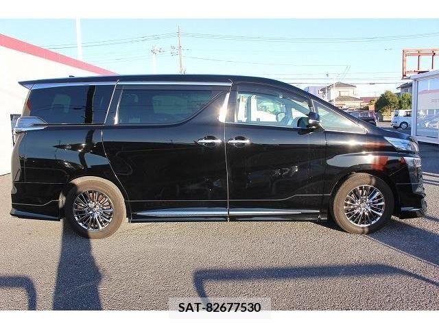 Toyota VELLFIRE 2018-04 208635-8
