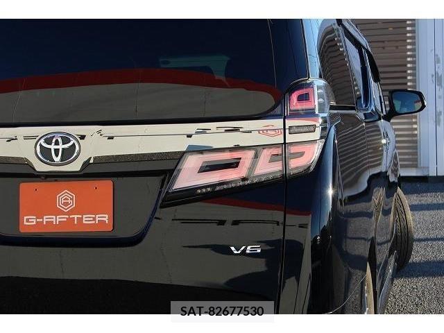 Toyota VELLFIRE 2018-04 208635-11