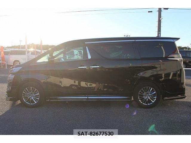 Toyota VELLFIRE 2018-04 208635-6