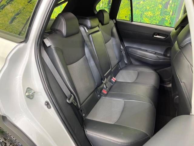 Toyota COROLLA CROSS 2022-10 12087-9