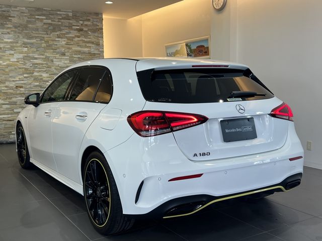 Mercedes Benz A-CLASS 2018-12 192767-1
