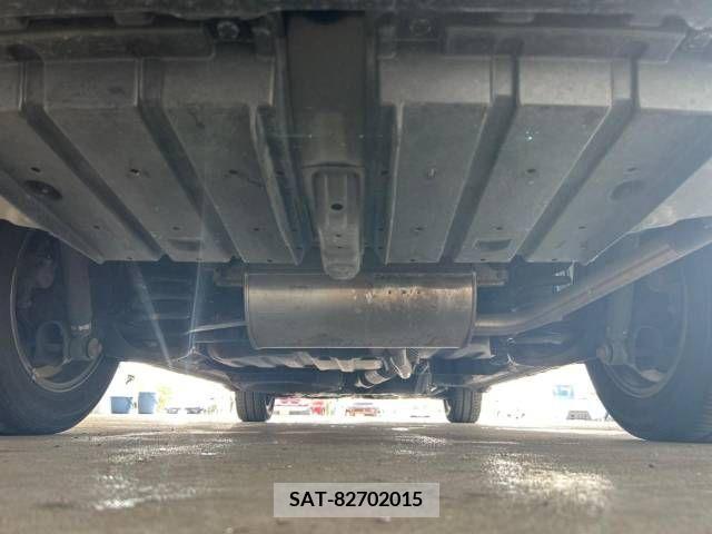 Toyota VOXY 2009-11 327833-19