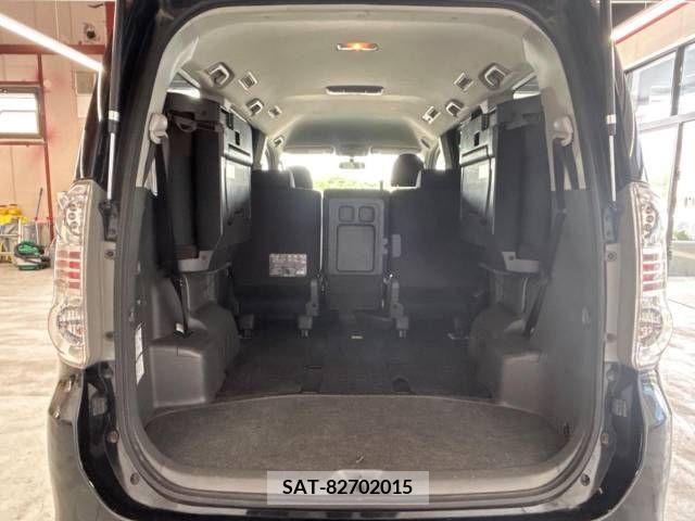 Toyota VOXY 2009-11 327833-10