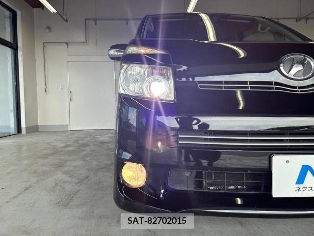 Toyota VOXY 2009-11 327833-11