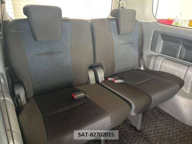 Toyota VOXY 2009-11 327833-9