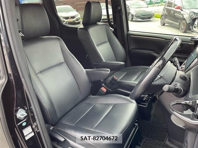 Toyota ESQUIRE 2017-06 272039-9