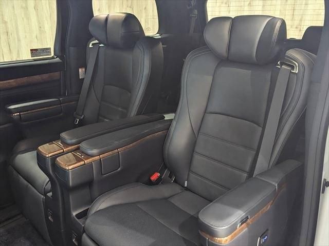 Toyota VELLFIRE 2016-10 193099-23