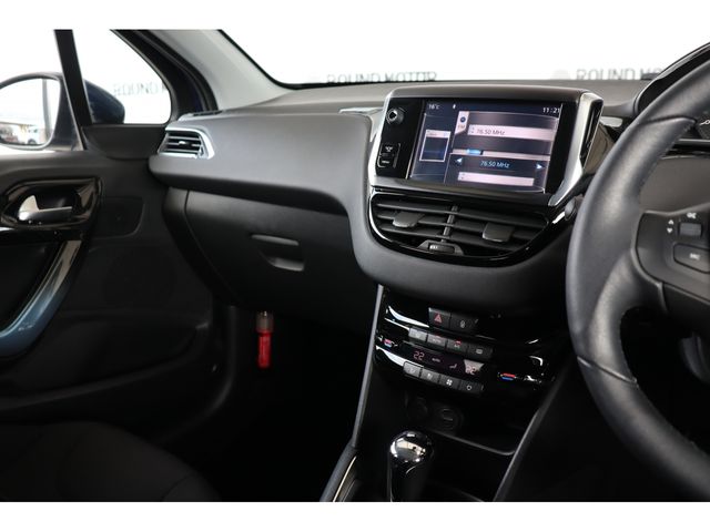 Peugeot 208 2012-11 196458-14