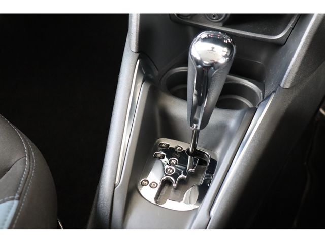 Peugeot 208 2012-11 196458-17