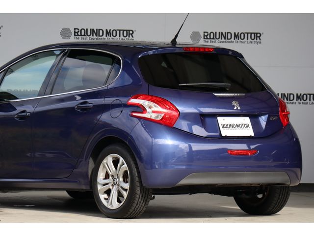 Peugeot 208 2012-11 196458-5
