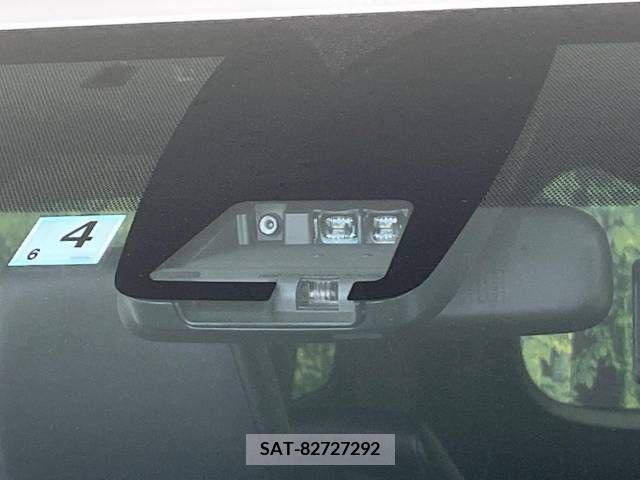Toyota VOXY 2021-04 228419-5