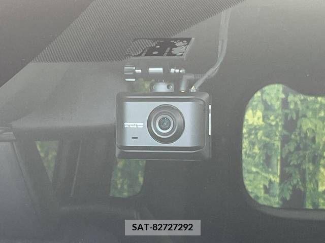 Toyota VOXY 2021-04 228419-4