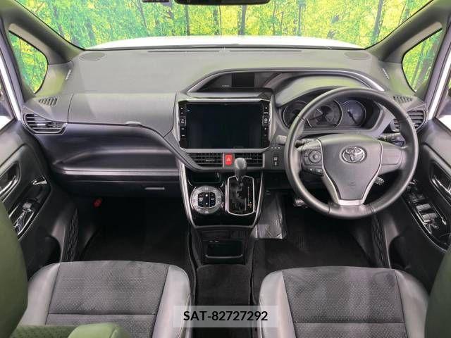Toyota VOXY 2021-04 228419-1