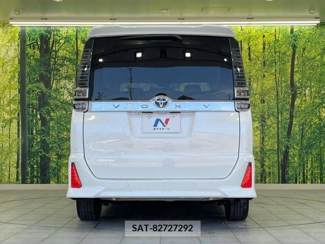 Toyota VOXY 2021-04 228419-16