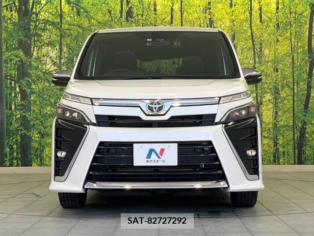 Toyota VOXY 2021-04 228419-15