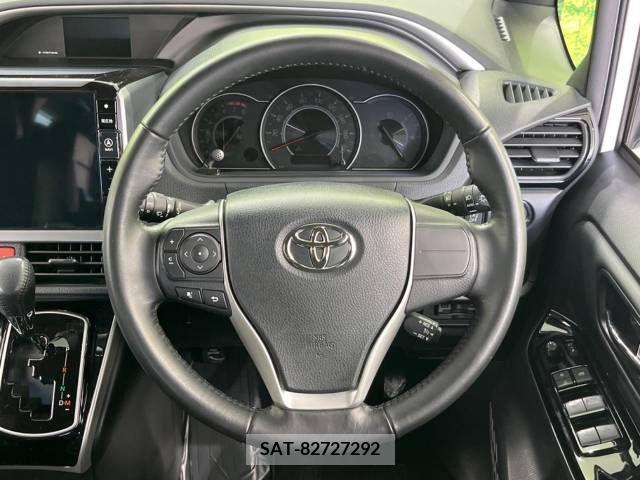 Toyota VOXY 2021-04 228419-12