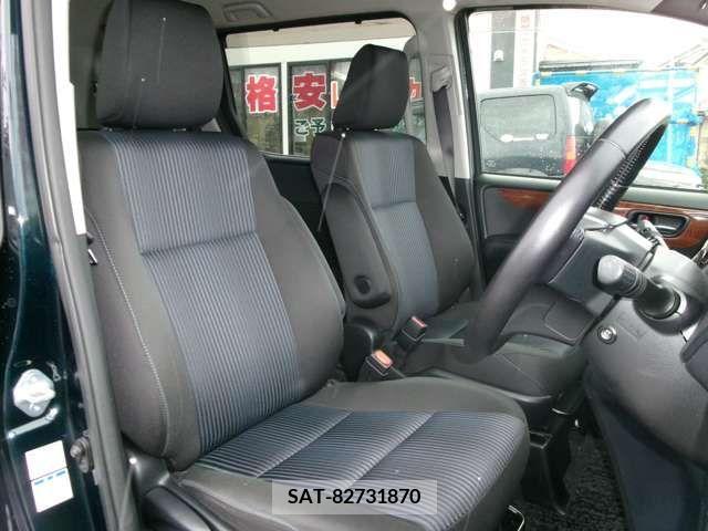 Toyota VOXY 2015-09 205255-10
