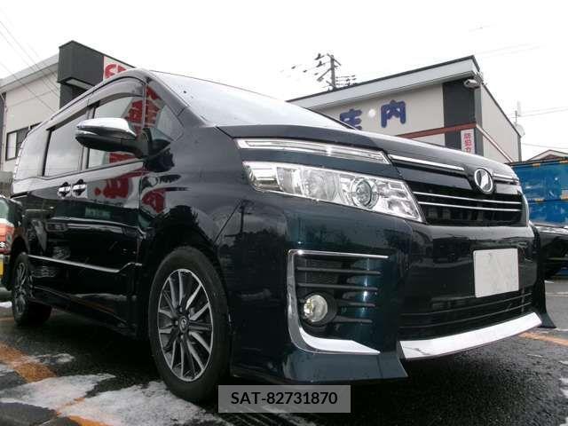 Toyota VOXY 2015-09 205255-2