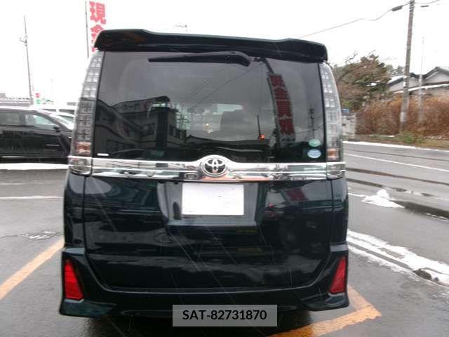 Toyota VOXY 2015-09 205255-5