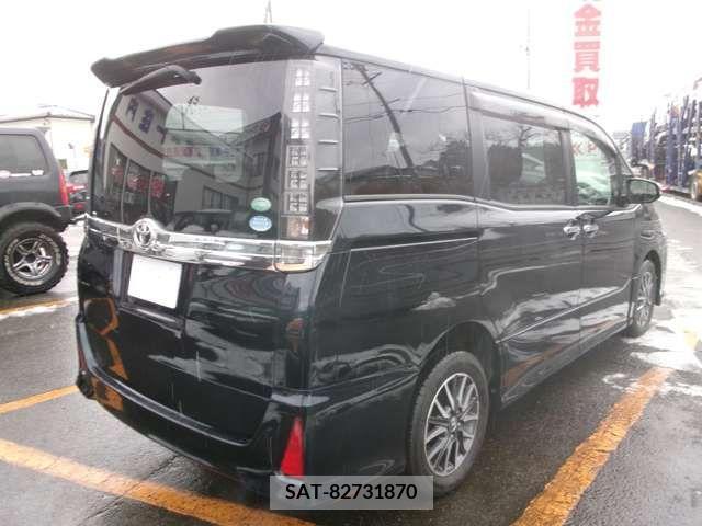 Toyota VOXY 2015-09 205255-4