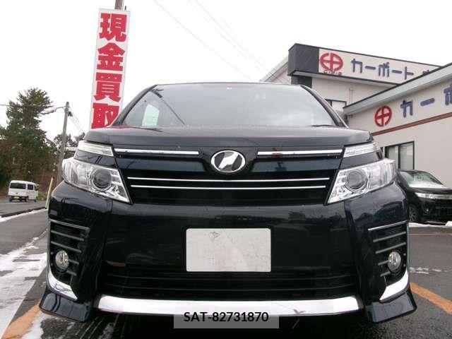 Toyota VOXY 2015-09 205255-1