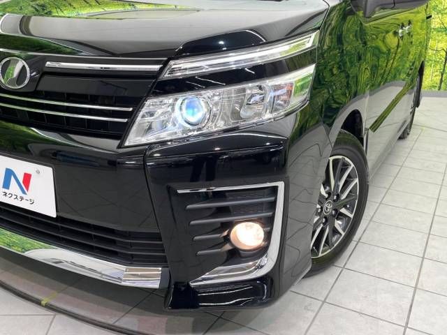 Toyota VOXY 2014-12 11930-13