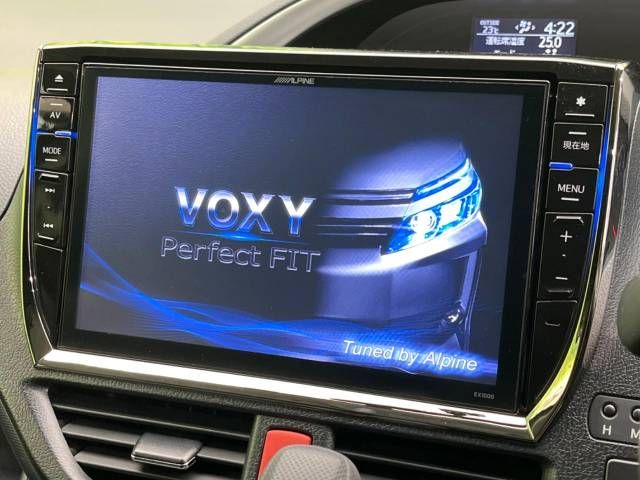 Toyota VOXY 2014-12 11930-2