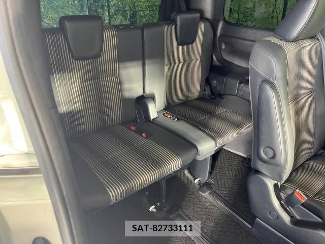 Toyota NOAH 2019-08 321637-10
