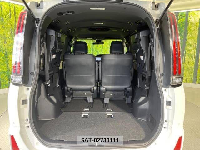 Toyota NOAH 2019-08 321637-11