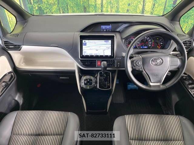 Toyota NOAH 2019-08 321637-1
