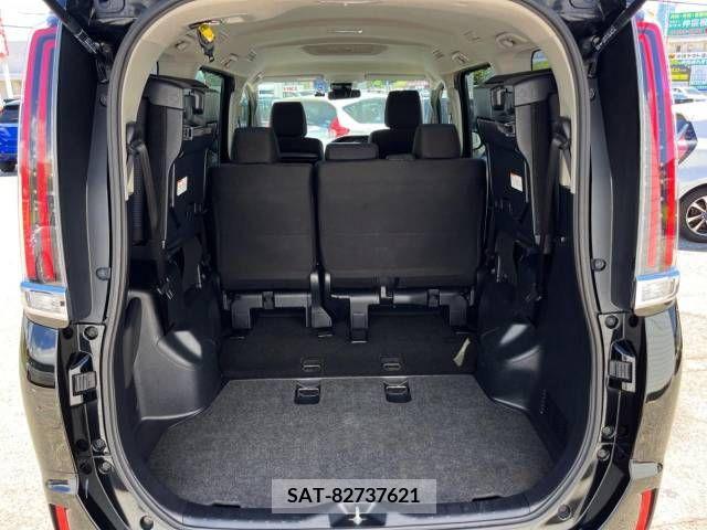 Toyota NOAH 2020-04 331148-11