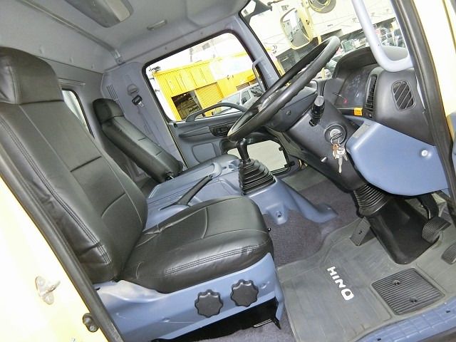 Hino RANGER 2007-08 195840-2