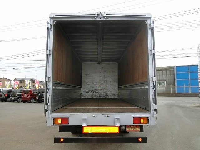 Hino RANGER 2007-08 195840-12