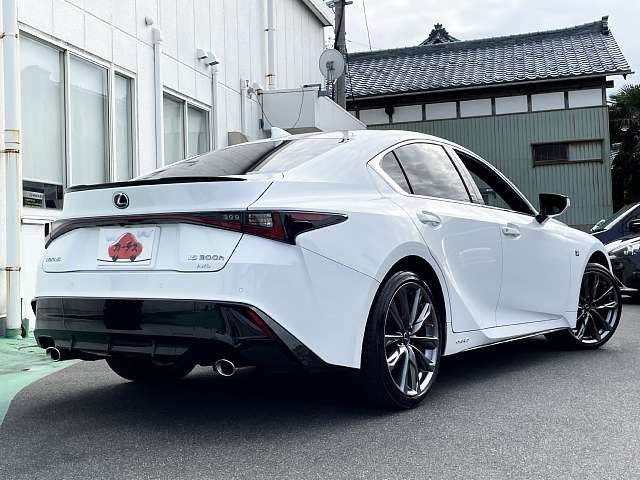 Lexus IS 2021-01 192225-2