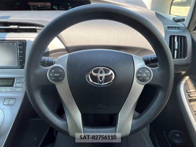 Toyota PRIUS 2015-08 393425-7