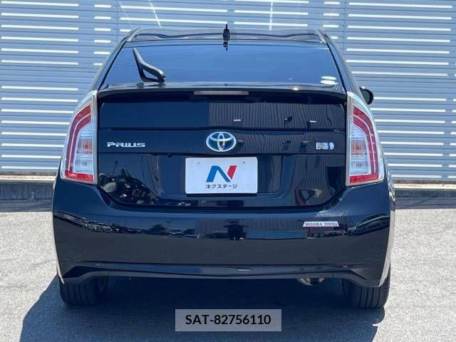 Toyota PRIUS 2015-08 393425-14