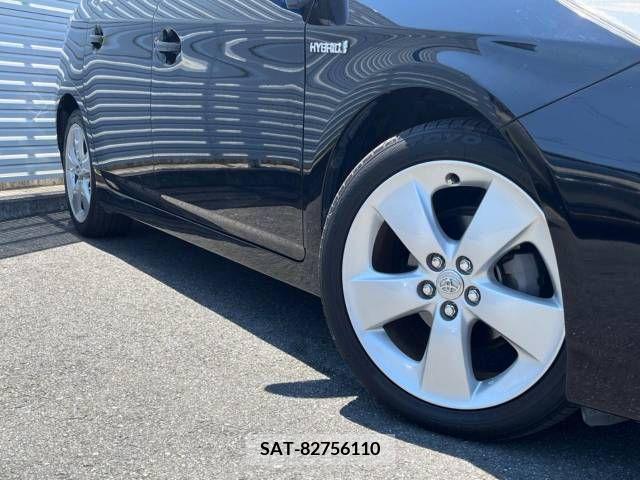 Toyota PRIUS 2015-08 393425-12