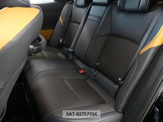 Toyota CROWN 2023-01 222075-18